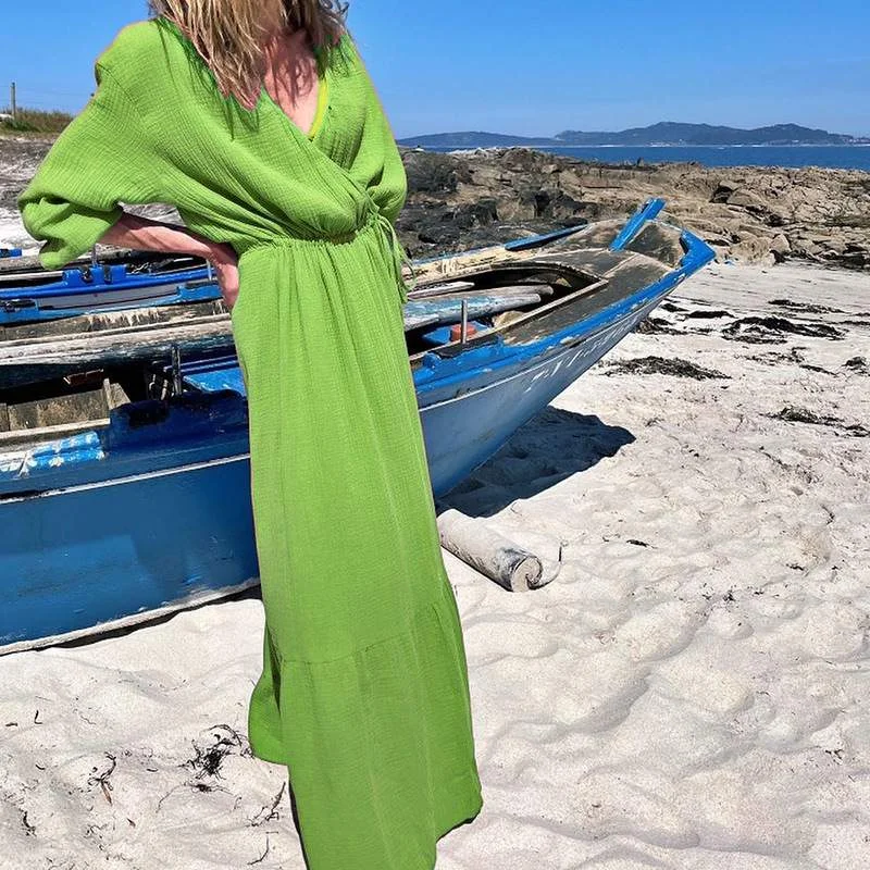 GREEN