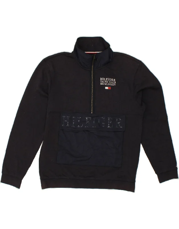TOMMY HILFIGER Mens Graphic Zip Neck Sweatshirt Jumper Medium Navy Blue Cotton Hoodie Fleece Lining Warmth TOMMY HILFIGER Mens Graphic Zip Neck Sweatshirt Jumper Medium Navy Blue Cotton Hoodie Fleece Lining Warmth