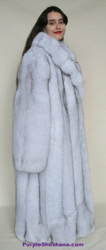 Gorgeous Plush Blue Fox Solid Silver Fur Coat Stroller M/L/XL Made in Canada Print Jacquard Embroidered Gorgeous Plush Blue Fox Solid Silver Fur Coat Stroller M/L/XL Made in Canada Print Jacquard Embroidered